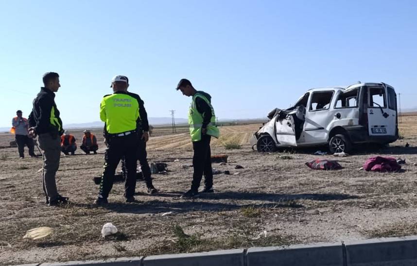 Konya’daki kazada can veren 2 kişiye acı veda 5